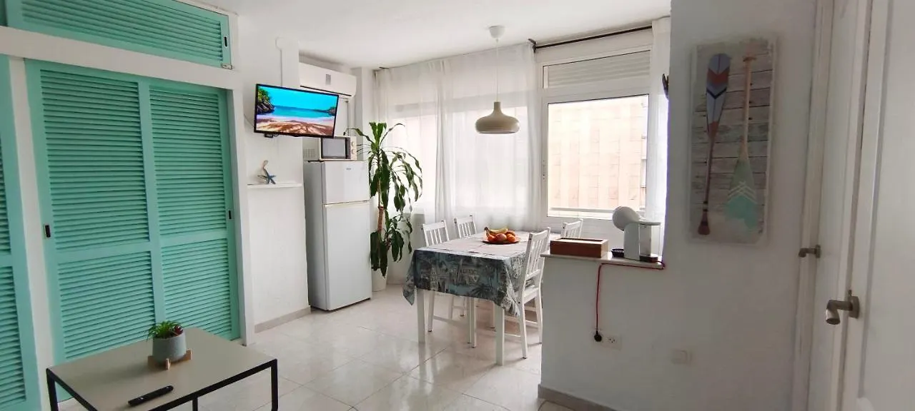 J&H Apartment توريمولينوس 0*,  إسبانيا