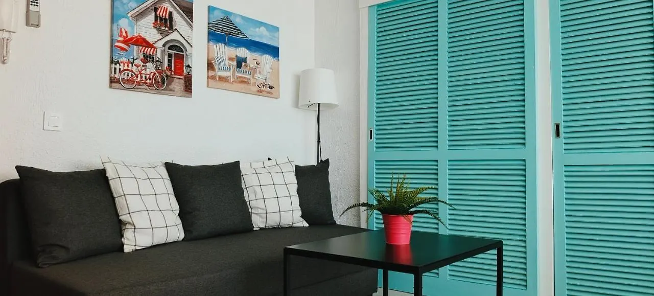 J&H Apartment توريمولينوس